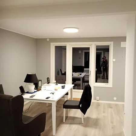 Quarto em Acomodações Particulares комната в апартаментах с террасой и барбекю в саду *